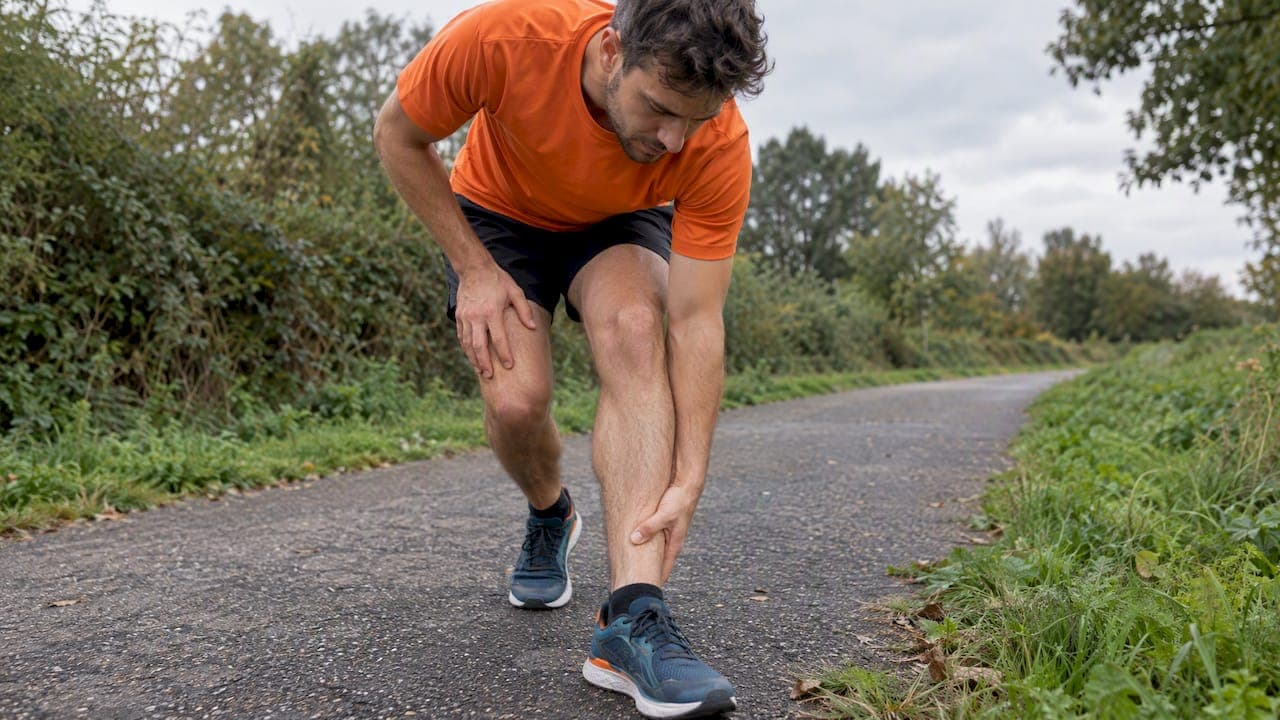Shin Splints vs Stress Fracture: How to Tell the Difference
